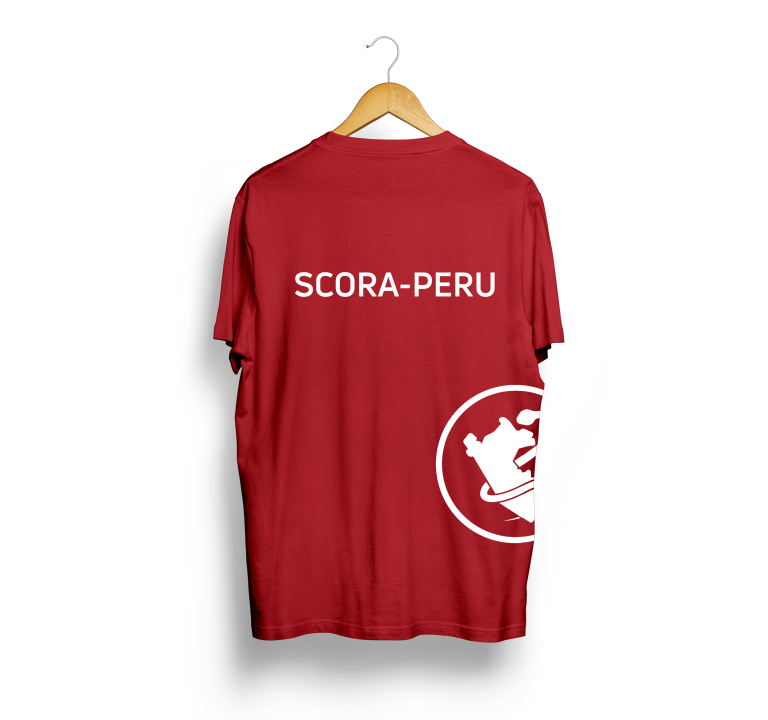 Polo SCORA-PERU rojo trasera PNG